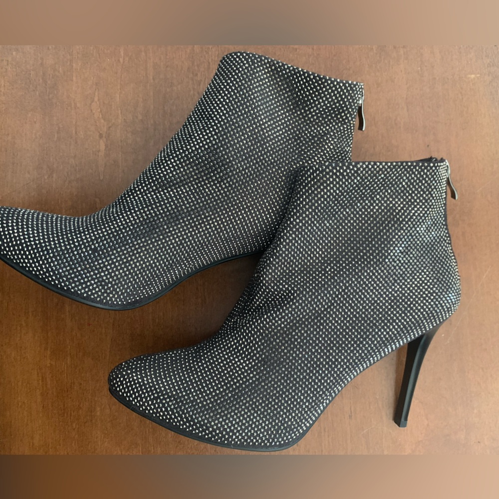 Nancy Li booties